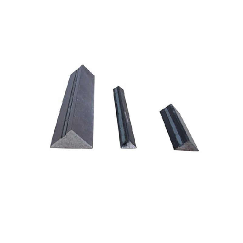 Precast concrete chamfering tool pre-embedded chamfering strip rubber high-strength ferromagnetic fixation